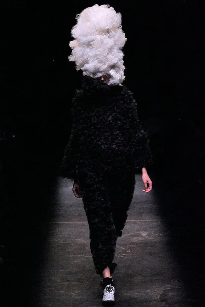 Look 38